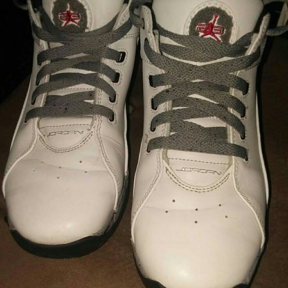 Like new!! Jordan Ol'School Low size 6Y